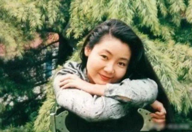 同样是“母亲专业户”，把萨日娜和宋春丽放在一起看，差别出来了