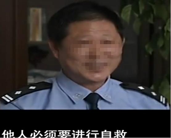 2012年，司机被火烧死，巨额保险引起警方怀疑，情人短信暴露真相