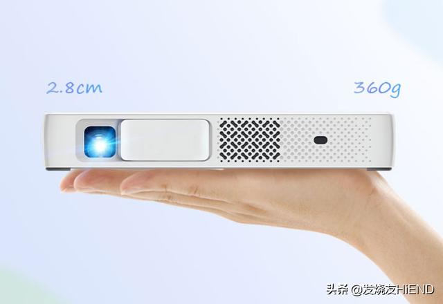 自动对焦和大电量加持，内置智能语音助手！七款便携投影仪推荐