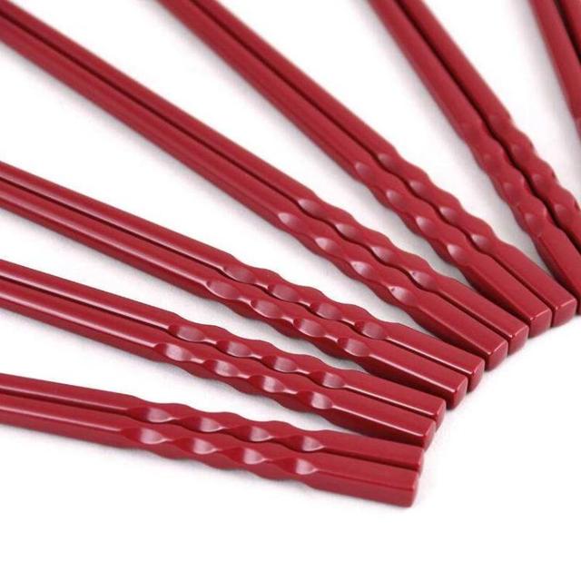 仿瓷筷子是什么材质「仿瓷筷子是什么材料做的」
