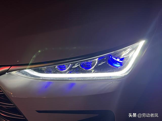 唐dm-i灯光操作（唐DM-i小技巧日间行车灯使用）(16)