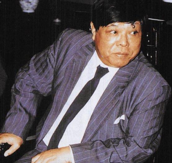 父亲生前打下千亿家产，20年蝉联首富，交给女儿5年败光资产成负