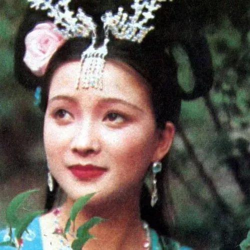 何晴: 22岁情定刘威, 31岁嫁许亚军, 51岁患癌被二婚老公宠上天