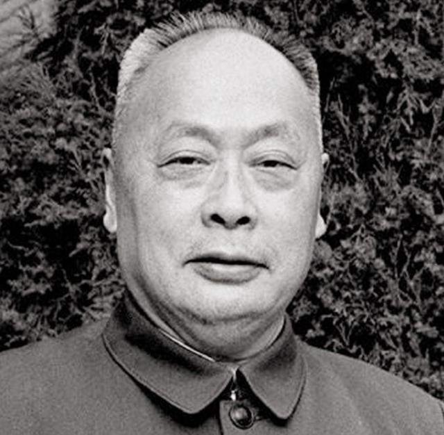 1964年周总理召开会议，开国上将提前离开，总理却要求搜查口袋