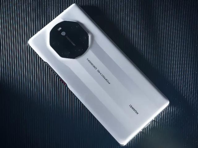 Mate40RS、Magic4至臻版和小米11Ultra，谁才是国产手机的天花板