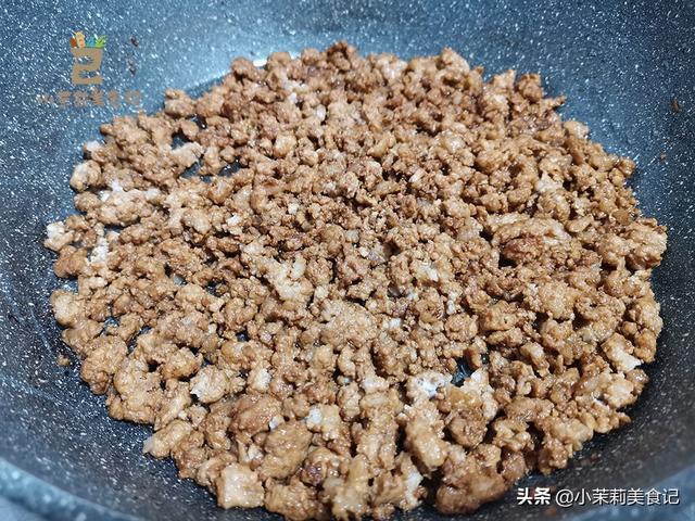 春天小葱是个宝，维C是苹果3倍，趁应季多吃几次，好处很多人不懂