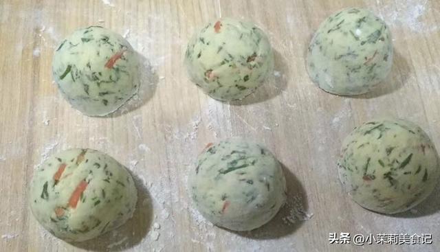 芭蕉根怎么做菜（这菜很多人只吃根）(9)