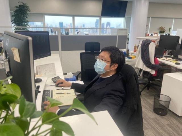 本土1228+5658，上海又暴发！紧急封控令下，基金经理连夜回公司