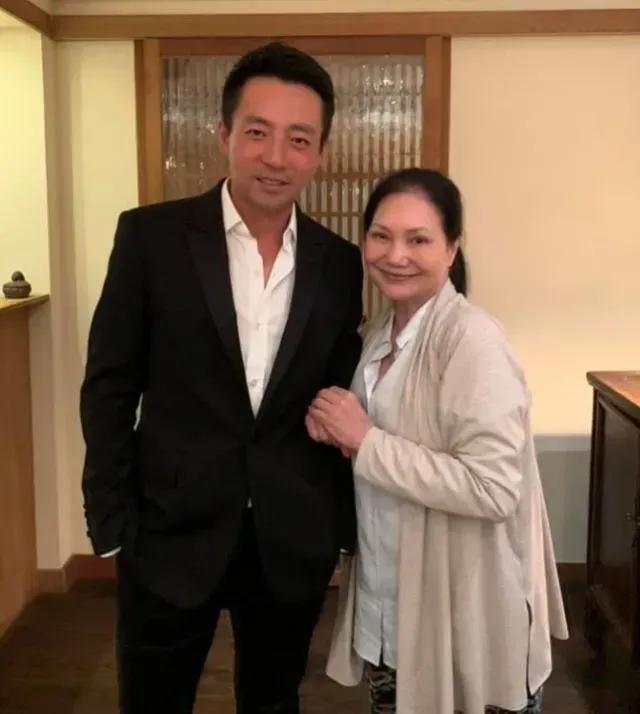 相比于大S新欢一身的腱子肉，汪小菲“暖妻”的10个细节，更实在