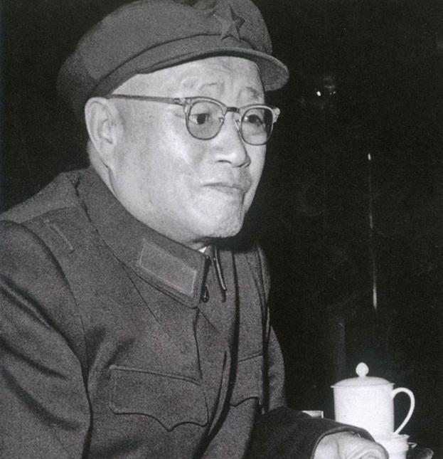 毛主席选帅出征朝鲜，4个野战军主将中，为何独独不考虑刘伯承？