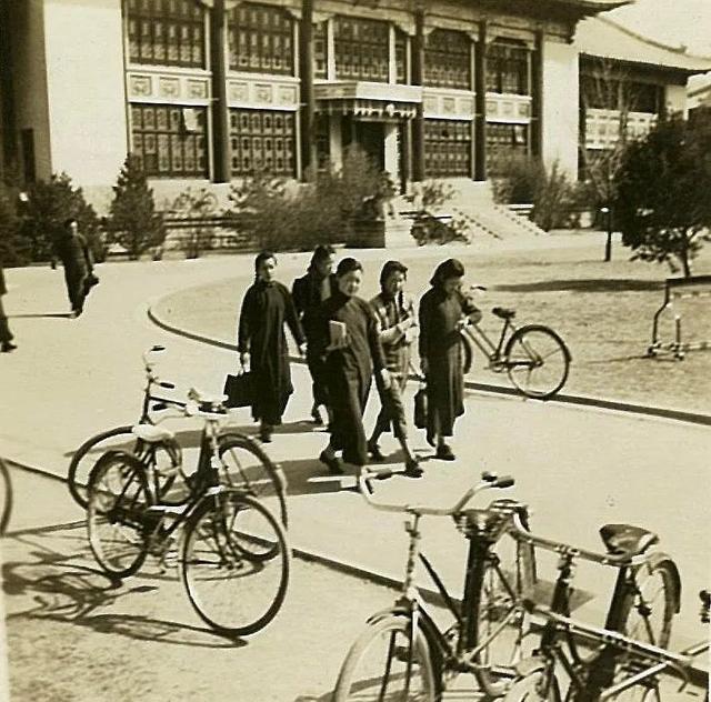 民国罕见老照片：40年代的燕京大学生活