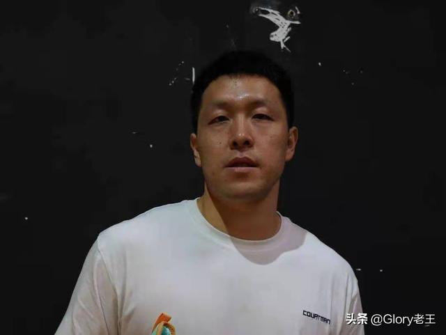 洋妈是野球帝中最低调的球员了,但他的实力绝对是排得上号的,身高188