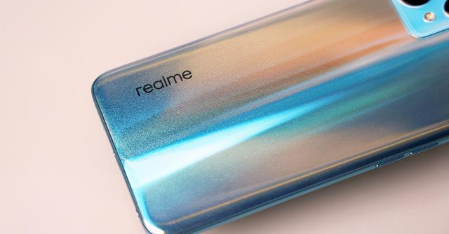不到2000元的大存储手机！realme真我V25不仅仅是国潮