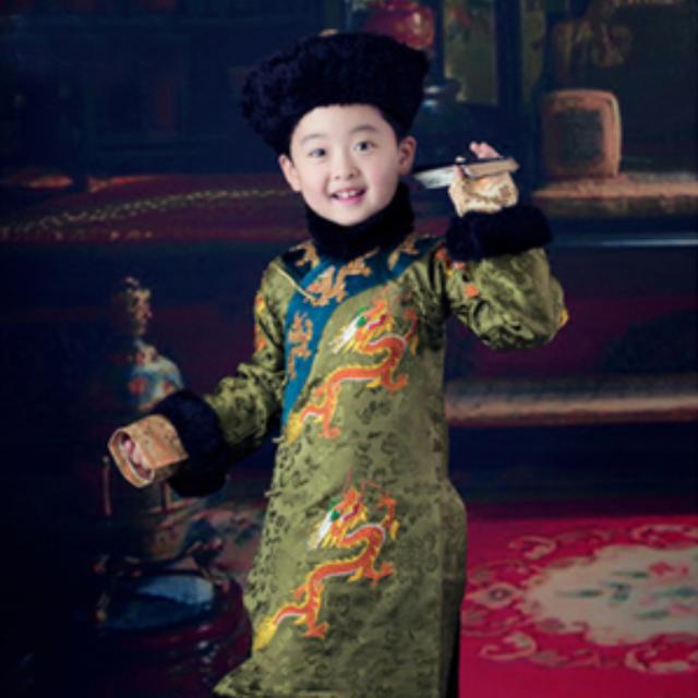 中國最後一位王爺，2014年去世，臨終前要求：把國旗挂在病床邊