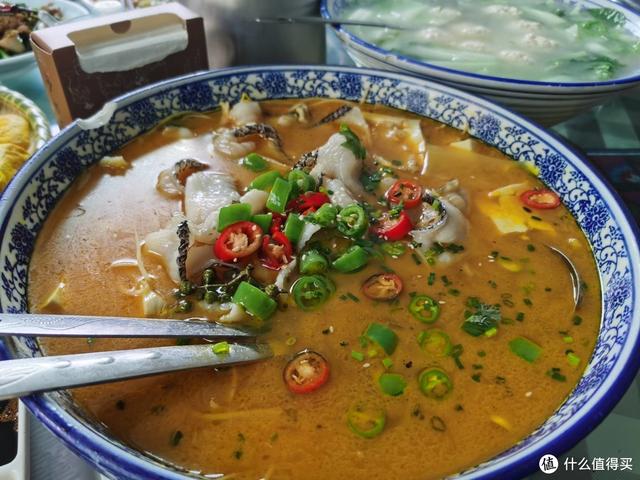 旅行就要邊走邊吃：舌尖上的昆明，盤點我在昆明吃到的各種美食