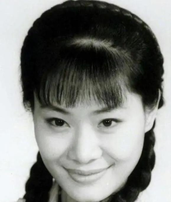 53岁于文华与二婚老公（二婚嫁未婚小伙）(9)