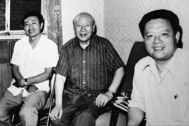 1973年杜聿明参观毛主席旧居，宋希濂拉住他袖子：我们不进去了吧