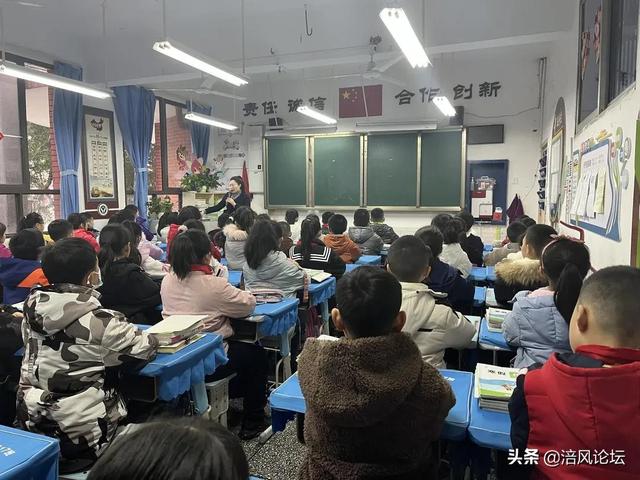 终于等到你！直击涪陵各大学校开学报名第一现场