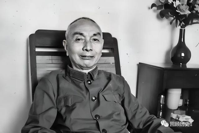 绝无仅有，蒋介石亲自面试的优秀红色特工，一个情报挽救几十万人