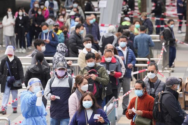 香港日增确诊者连续破万，那些阻挠内地援港的黄医护和黄记者醒了没？香港市民表白逆行者：辛苦了！平安回家