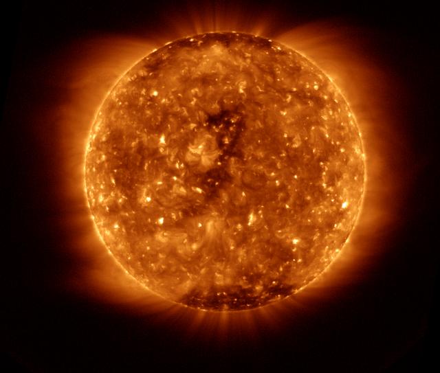 太阳1天爆发17次耀斑，多地出现通信中断，影响空间站宇航员吗？