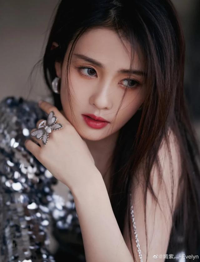 娱乐女明星人气排行榜 前十名(今年实力女明星前十名)-星座梦城