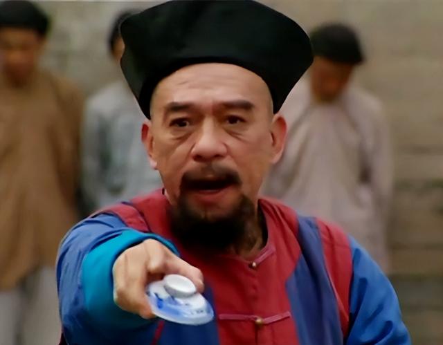 康熙临终前，为啥点名1个男人陪葬？雍正继位后才知父亲高明