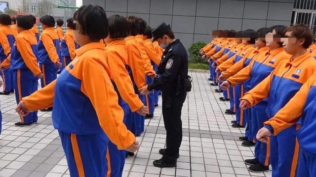 18年前，吸毒母亲被关戒毒所17天，3岁女儿饿死家中，民警被判刑