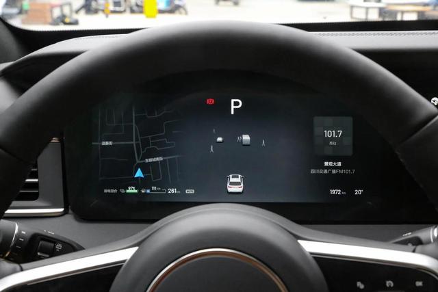 6座布局，续航1080km带快充，理想ONE能成销冠的理由