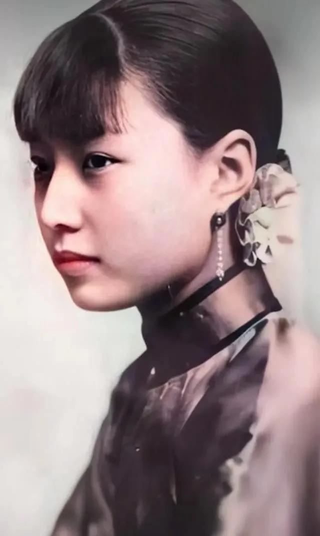 杜月笙每天叫孟小冬“妈咪”，梅兰芳没给孟小冬的，他都给了