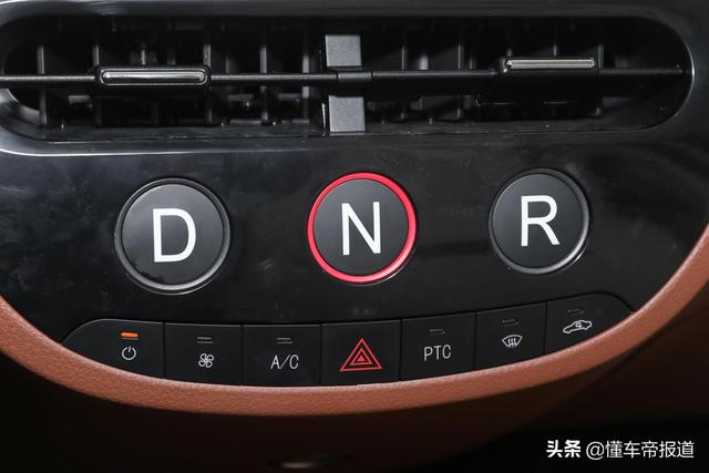 新车 | 售价3.89万元起，新款小虎FEV上市，五菱宏光MINIEV新对手