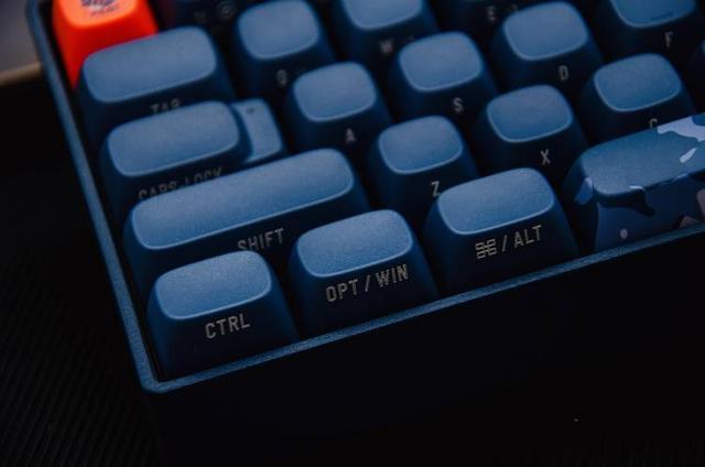 品质、颜值缺一不可——Lofree洛斐小翘蓝牙机械键盘 暗夜蓝