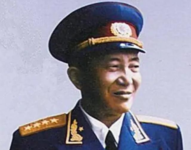 开国大典前夕，因天安门前一支烟头，成功抓获3000人的特务团伙