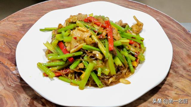年龄大了要管住嘴，为了身体健康，多吃4样，少食3样，别不当回事