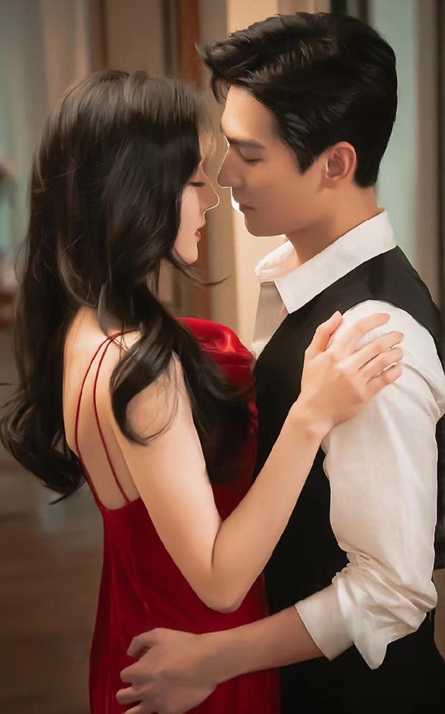 迪丽热巴杨洋广告(迪丽热巴杨洋广告拍摄)-天晟网