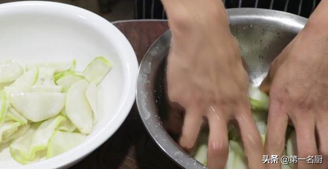 春天干燥易上火，建议多吃8种降火食物，做法简单营养，特别好吃