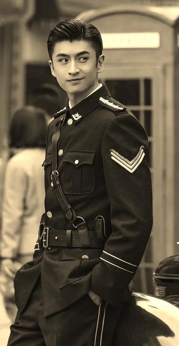 军装风(军装风纪扣) 资讯 第2张