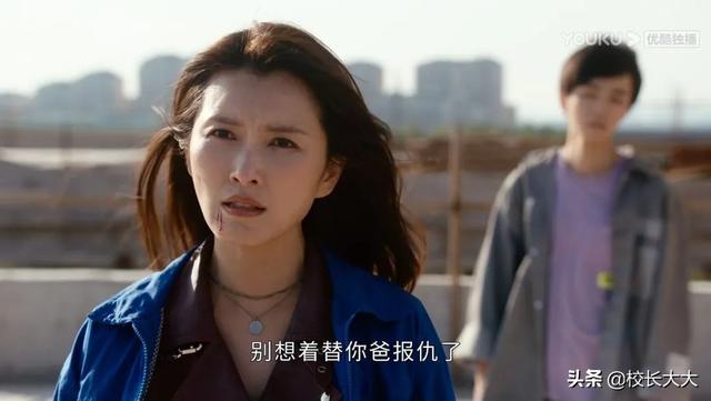 《重生之门》：王俊凯成被动派男主，“女贼”角色像极了贝尔摩德