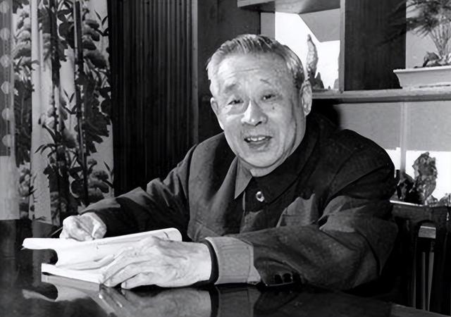 1982年，廖承志致信蒋经国，他没有回复，宋美龄代为回信极度刻薄