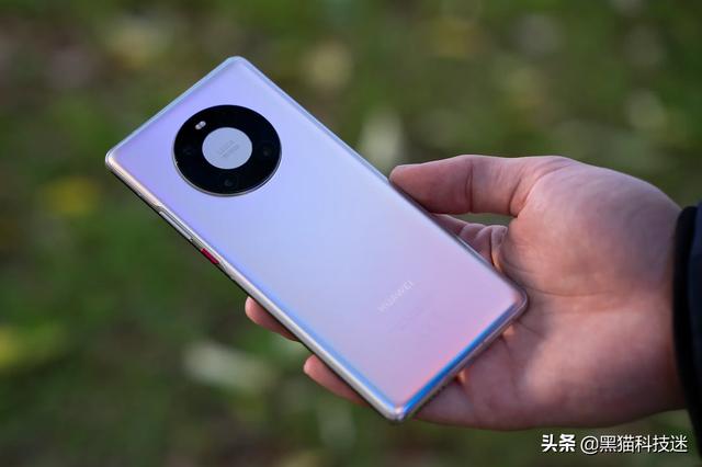 “翻版”华为Mate 40引争议，天玑1000+卖到3999元
