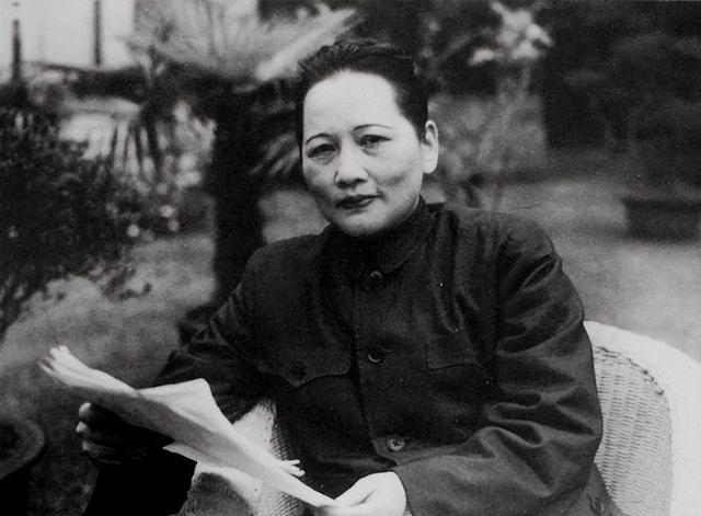 1949年，回家被战士挡在门口，生气的宋庆龄直冲三野司令部