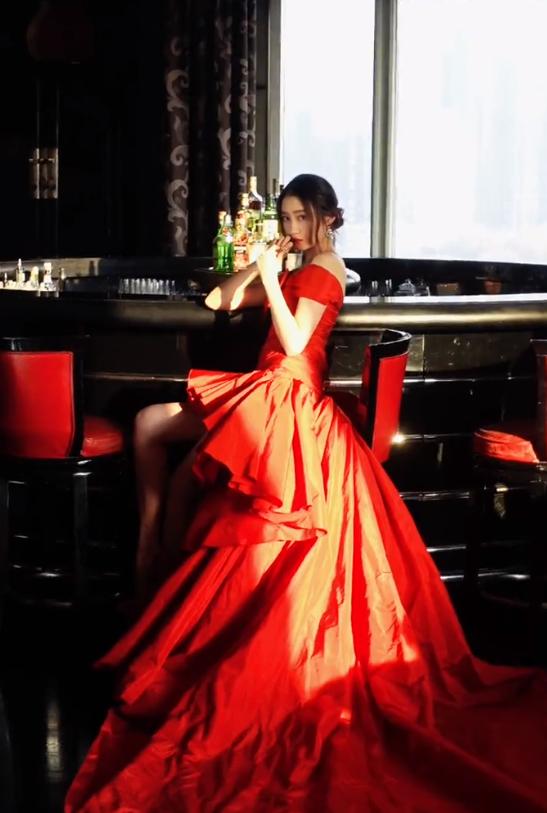 关晓彤几岁了今年(关晓彤几岁了今年身高多少)