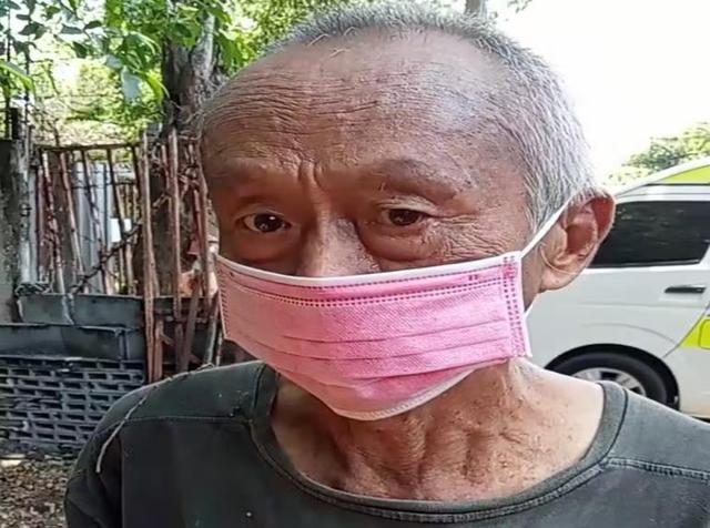 男子带亡妻骨灰徒步7小时到高铁站