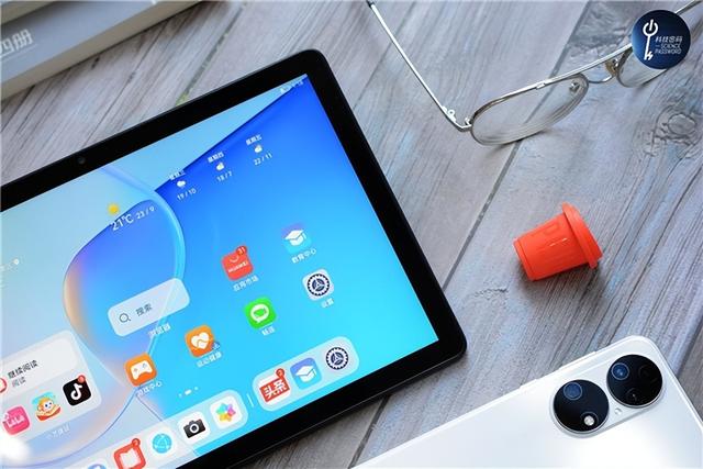 “真香”平板华为MatePad SE带你畅享家庭娱乐时光