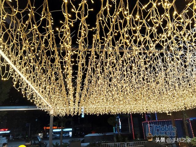 高品质大电池大内存 给你畅爽5G享受 荣耀畅玩30轻体验