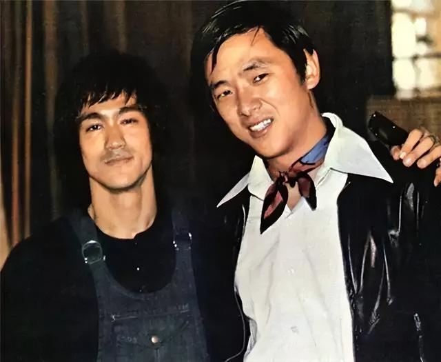 4月伊始，娱圈有人互撕，有人生子，更有人去世，喜怒哀乐全都有