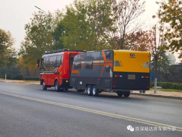 国产最好的四驱越野房车价格(小型四驱越野房车)