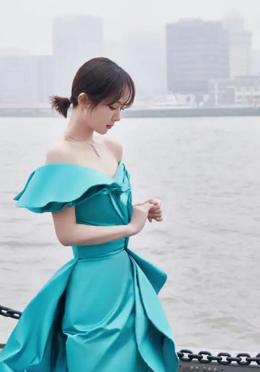 杨紫：要付出很多努力，才能够超越别人，她一直怎样做呢？