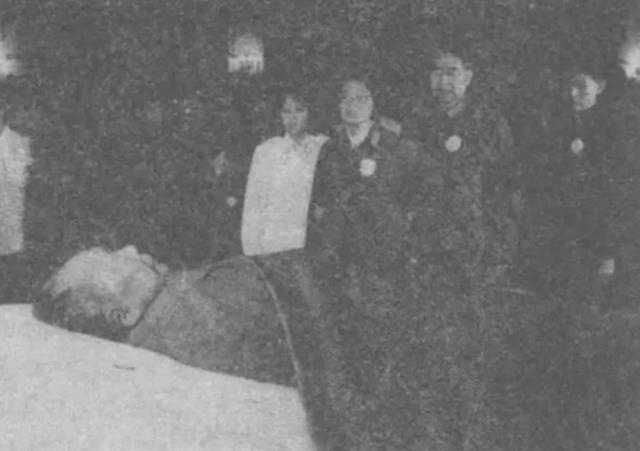 76年毛主席逝世后，中央得知李敏未能守灵，特意为其设置主席灵堂