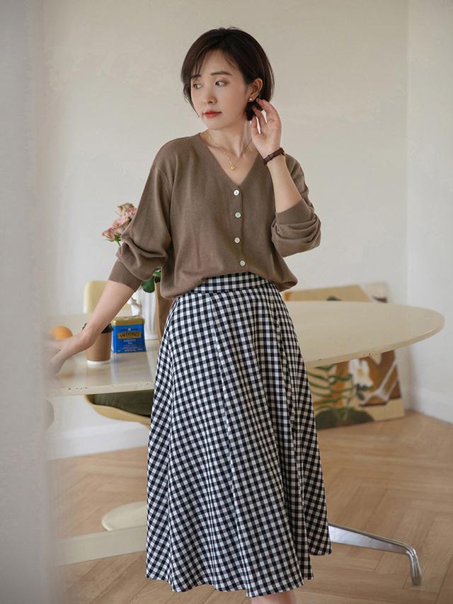 40岁女人春季穿搭休闲版（40岁女人的初秋穿搭）(7)